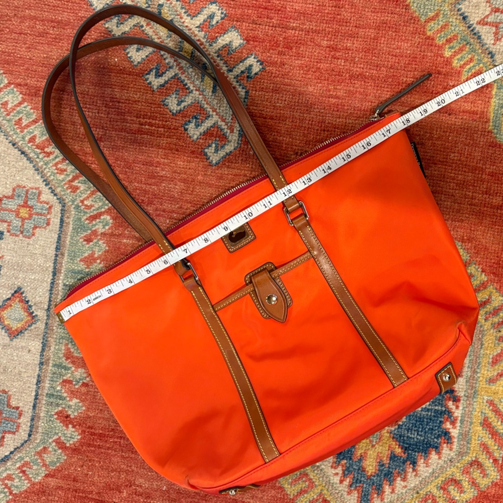 Large Nylon Dooney & Bourke Wayfarer Tote in “Persimmon” w/Brown Leather Straps - Picture 5 of 10